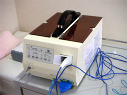 デルマトロン (シミ治療機器)